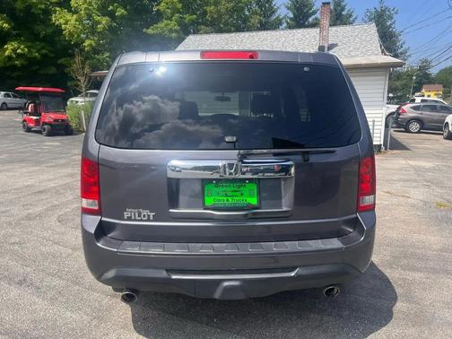 Modern Steel Metallic 2015 Honda Pilot EX