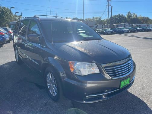 2016 Chrysler Town & Country Touring