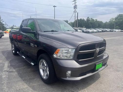 Granite Crystal Metallic Clearcoat 2018 RAM 1500 Express