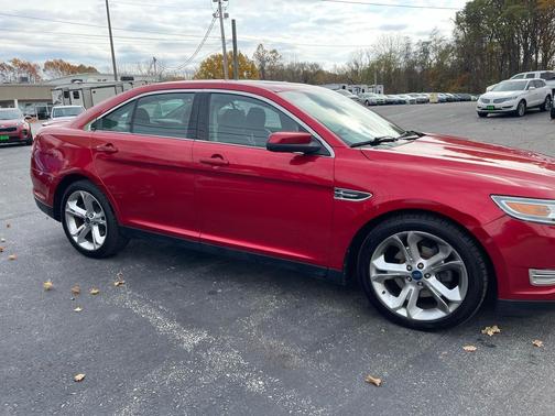2010 Ford Taurus SHO