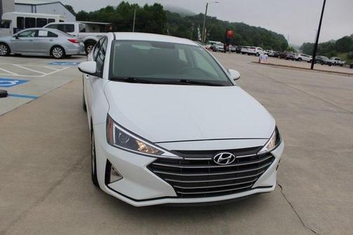 Photo 3 of 19 of 2019 Hyundai Elantra SE
