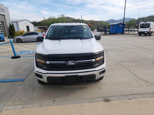 OXFORD WHITE 2024 Ford F-150 XLT