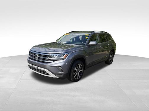 Platinum Gray Metallic 2022 Volkswagen Atlas 2.0T SE