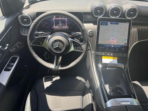 2025 Mercedes-Benz GLC 300 Base 4MATIC