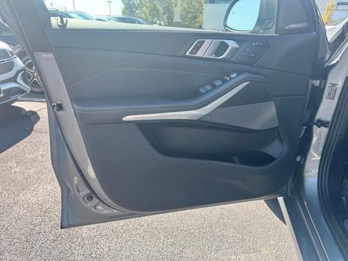 Skyscraper Gray Metallic 2023 BMW X7 xDrive40i