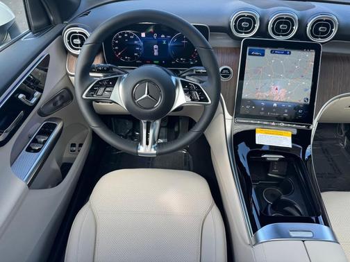 2025 Mercedes-Benz GLC 350e Base 4MATIC