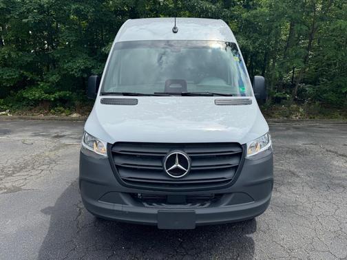 2025 Mercedes-Benz Sprinter 2500 Standard Roof