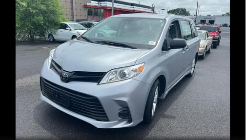 2018 Toyota Sienna L