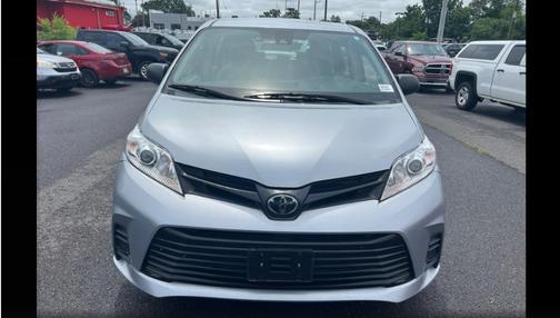 2018 Toyota Sienna L