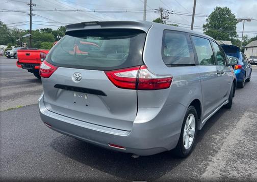 2018 Toyota Sienna L