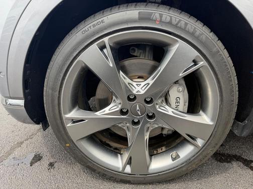 Savile Silver 2022 Genesis GV80 2.5T