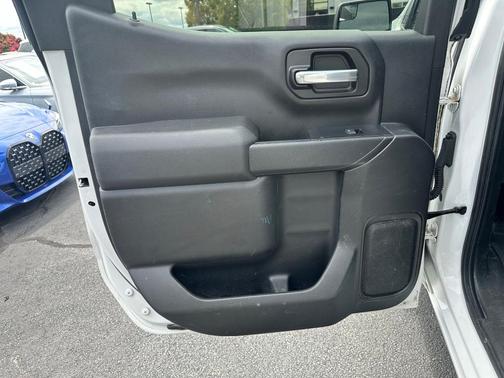 Summit White 2019 Chevrolet Silverado 1500 Custom