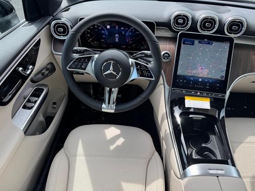 2025 Mercedes-Benz GLC 300 Base 4MATIC