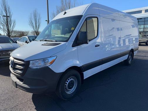 2025 Mercedes-Benz Sprinter 2500 High Roof