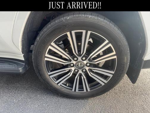 2023 Lexus LX 600 Luxury