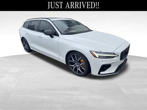 2025 Volvo V60 Plug-In Hybrid T8 Polestar Engineered