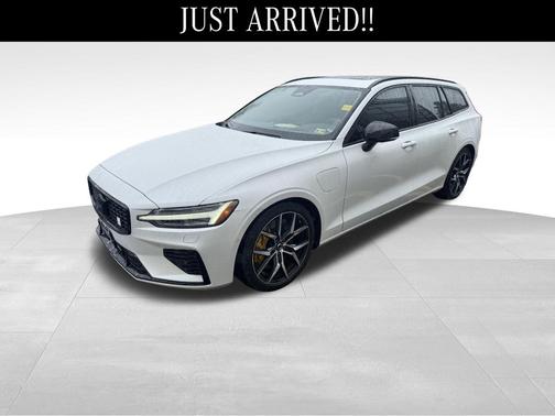 2025 Volvo V60 Plug-In Hybrid T8 Polestar Engineered