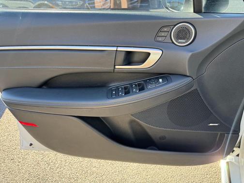 2020 Hyundai SONATA Limited