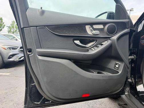 Black 2021 Mercedes-Benz GLC 300 Base 4MATIC