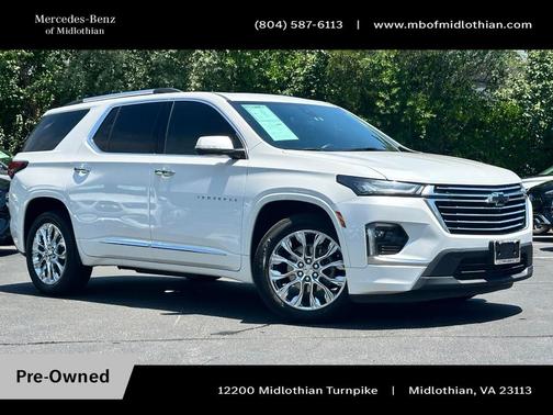 Iridescent Pearl Tricoat 2022 Chevrolet Traverse Premier