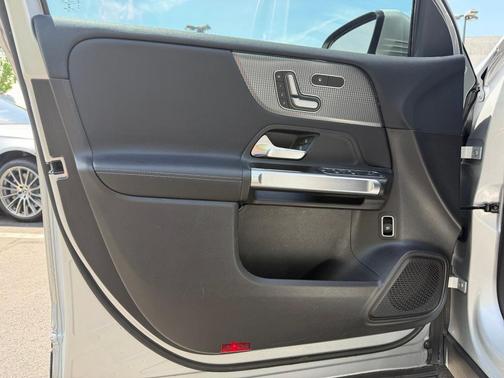 Iridium Silver Metallic 2020 Mercedes-Benz GLB 250 Base 4MATIC