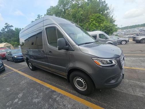 2024 Mercedes-Benz Sprinter 2500 144 WB Standard Roof Passenger