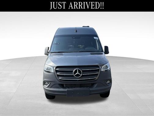 2024 Mercedes-Benz Sprinter 2500 144 WB Standard Roof Passenger