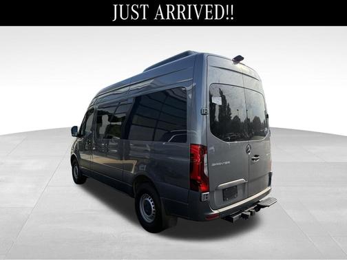 2024 Mercedes-Benz Sprinter 2500 144 WB Standard Roof Passenger