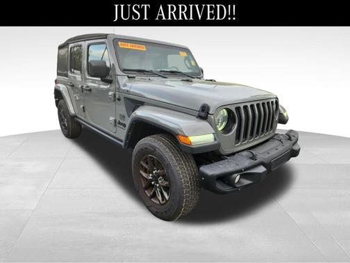 Sting Gray Clearcoat 2023 Jeep Wrangler Sport