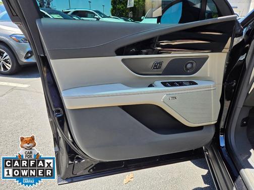 Black Metallic 2025 Lincoln Nautilus Premiere
