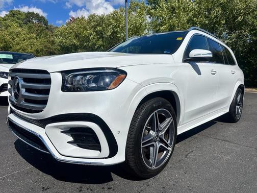 Moonlight White 2026 Mercedes-Benz GLS 450 4MATIC