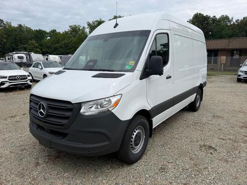 Arctic White 2026 Mercedes-Benz Sprinter 2500 Standard Roof