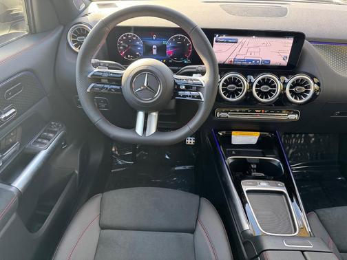 2025 Mercedes-Benz GLA 250 Base 4MATIC