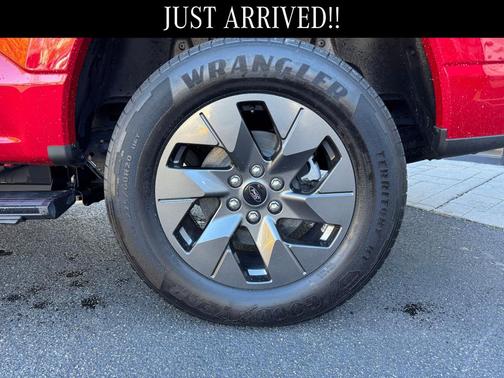 2023 Ford F-150 Lightning LARIAT