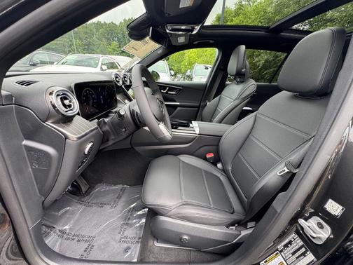 2025 Mercedes-Benz GLC 300 Base 4MATIC
