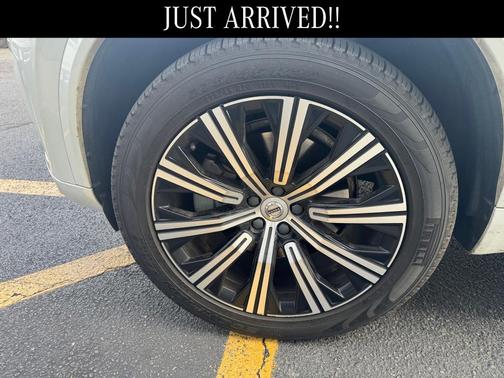 2023 Volvo XC90 B5 Core