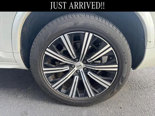 2023 Volvo XC90 B5 Core