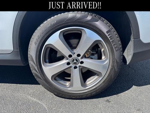 2018 Mercedes-Benz GLC 300 Base 4MATIC