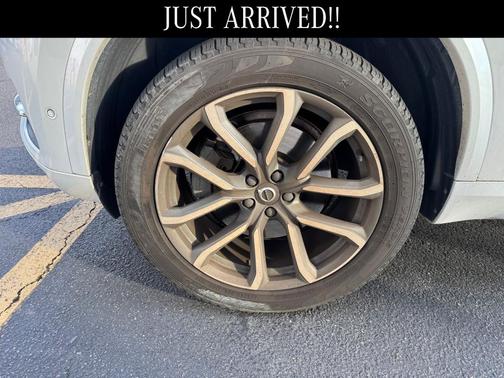 2018 Volvo XC90 T5 Momentum