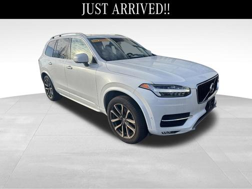 2018 Volvo XC90 T5 Momentum