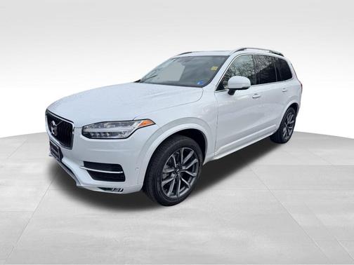 2018 Volvo XC90 T5 Momentum