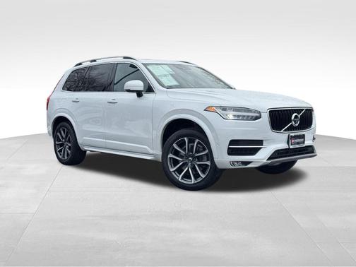 2018 Volvo XC90 T5 Momentum