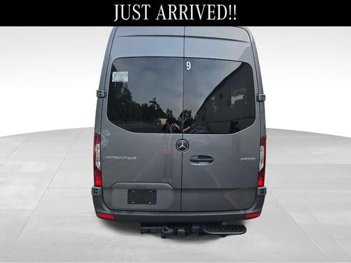 2024 Mercedes-Benz Sprinter 2500 144 WB Standard Roof Passenger