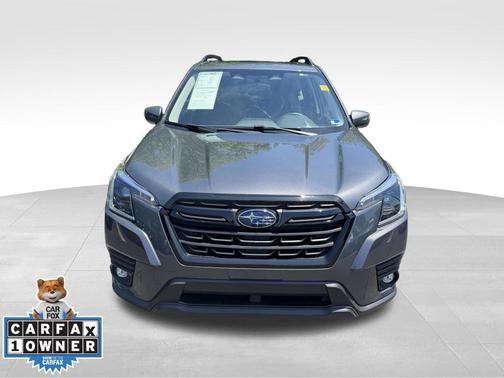 Magnetite Gray Metallic 2024 Subaru Forester Premium