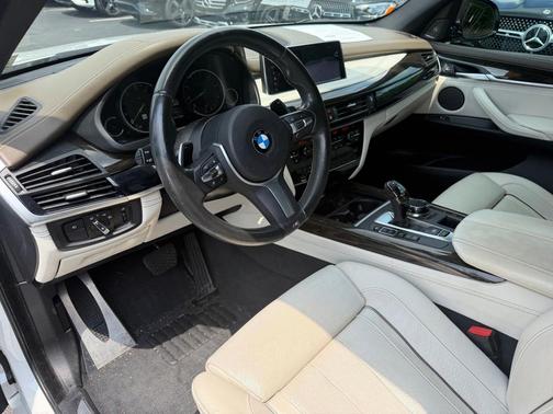 Mineral White Metallic 2018 BMW X5 xDrive35i
