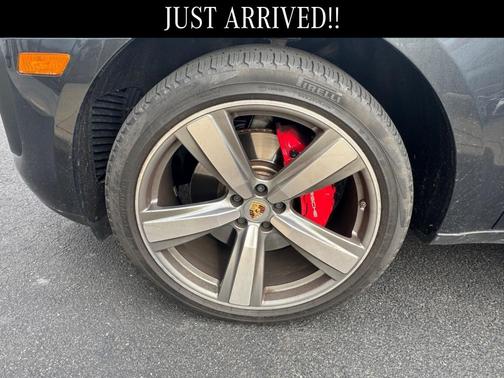 2023 Porsche Macan S