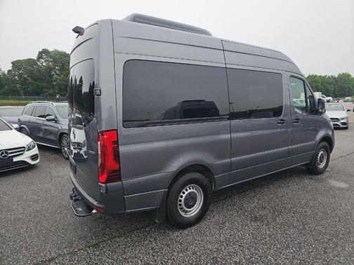 2024 Mercedes-Benz Sprinter 2500 144 WB Standard Roof Passenger