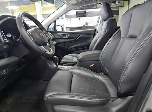 Ice Silver Metallic 2023 Subaru Ascent Limited