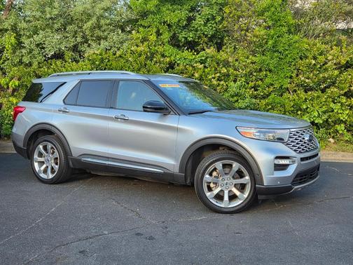 Iconic Silver Metallic 2020 Ford Explorer Platinum