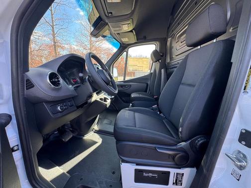 2026 Mercedes-Benz Sprinter 2500 Standard Roof